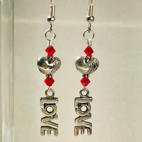 Set of three beautifully handcrafted heart earrings. - Picture 2 of 4
